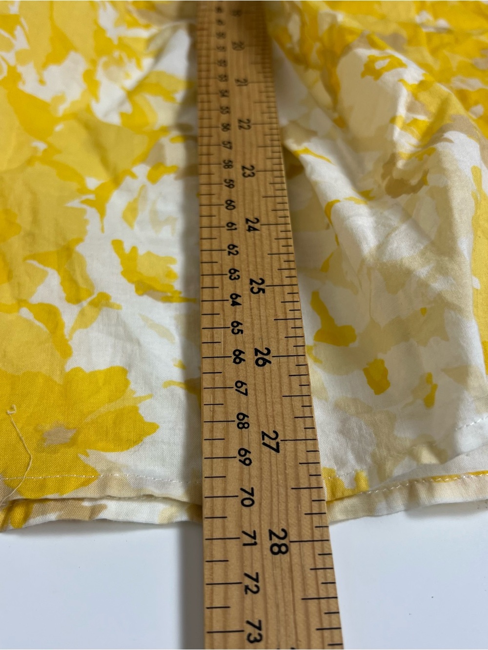 Liz Claiborne Yellow Floral Tunic Blouse 100% Cotton Pintuck-Size-Large - Picture 6 of 6